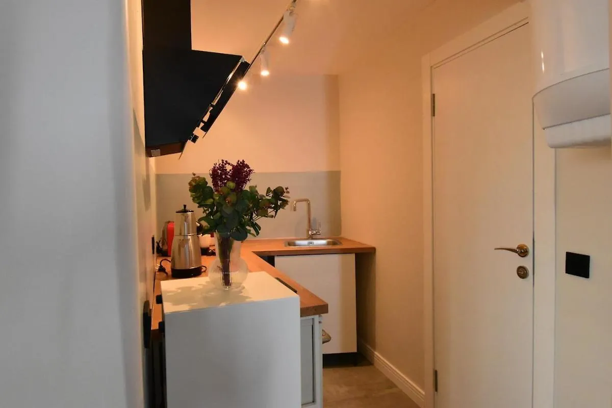 דירות איסטמבול Stunning Seaview 2Br Near Metro - Ym5