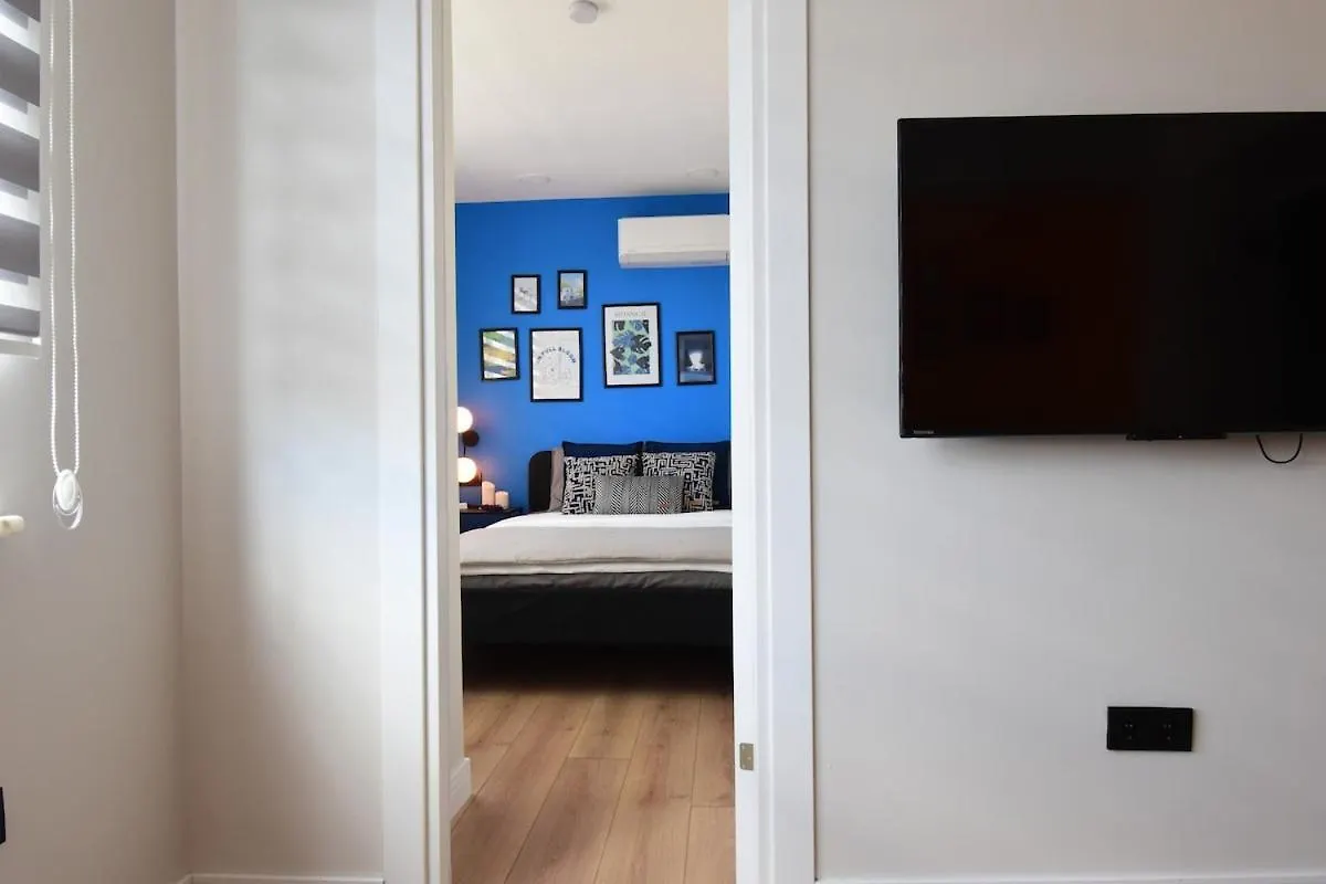 イスタンブールStunning Seaview 2Br Near Metro - Ym5アパートメント アパート