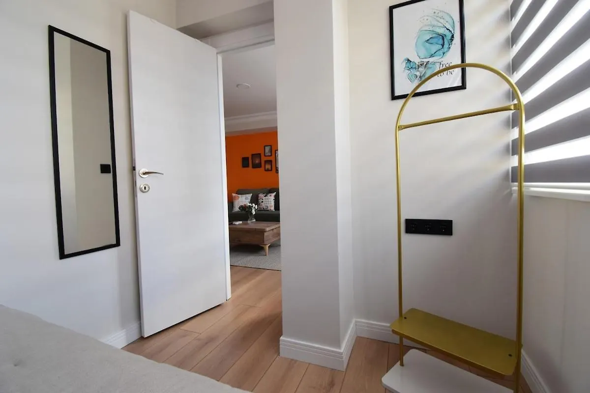 イスタンブールStunning Seaview 2Br Near Metro - Ym5アパートメント トルコ